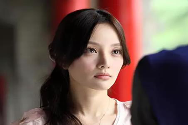 中國娛樂圈十大酒窩美女 李小璐排名第7，第一名是新疆美女