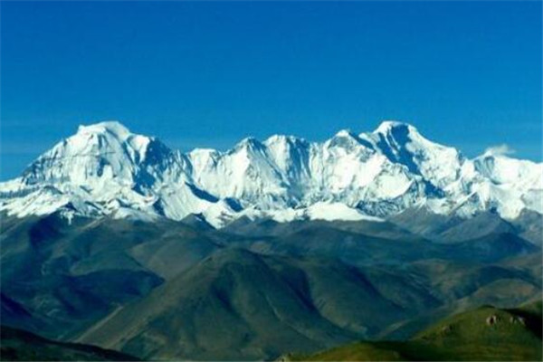 世界十大最高的山峰 榜首珠穆朗瑪峰高8844.43米,你知道哪幾座