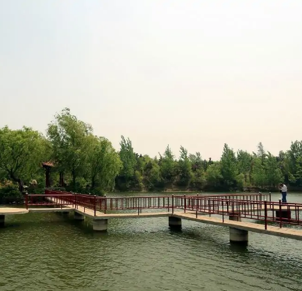 蓮生湖游釣園