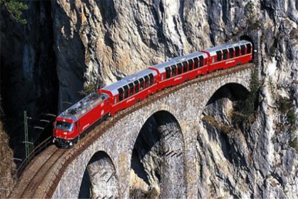 世界最令人嚮往的十大頂級火車 一輩子一定要坐一次