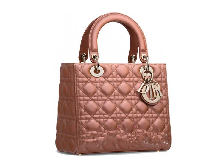 法國包包品牌排行榜：國際巨星喜愛的時尚奢侈品包包在這！