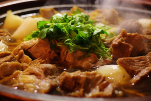 普米族特色美食排行榜：涼拌酸螞蟻蛋上榜，第三名氂牛肉火鍋