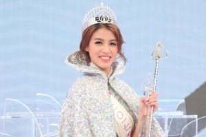 2017香港小姐10強,雷莊兒成雙料冠軍,何依婷一票落敗