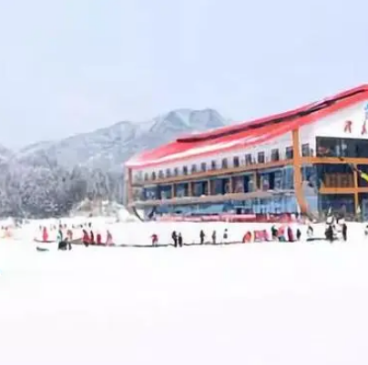 石柱白天池滑雪場